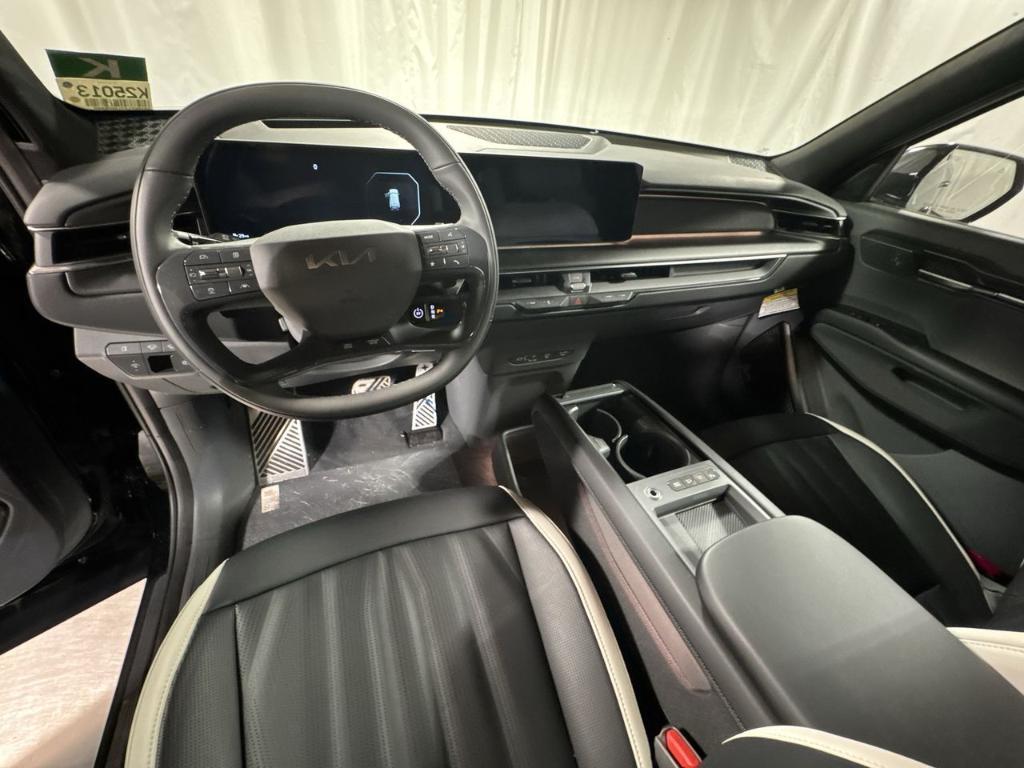 new 2026 Kia EV9 car, priced at $67,823
