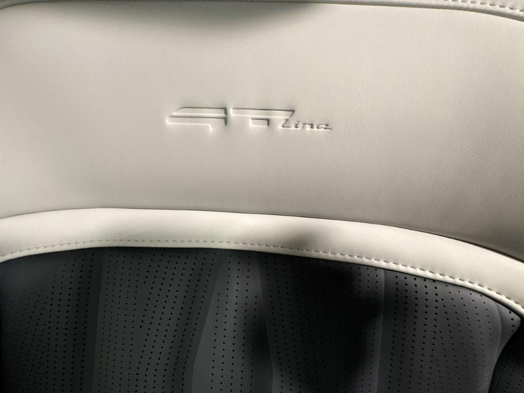 new 2026 Kia EV9 car, priced at $67,823