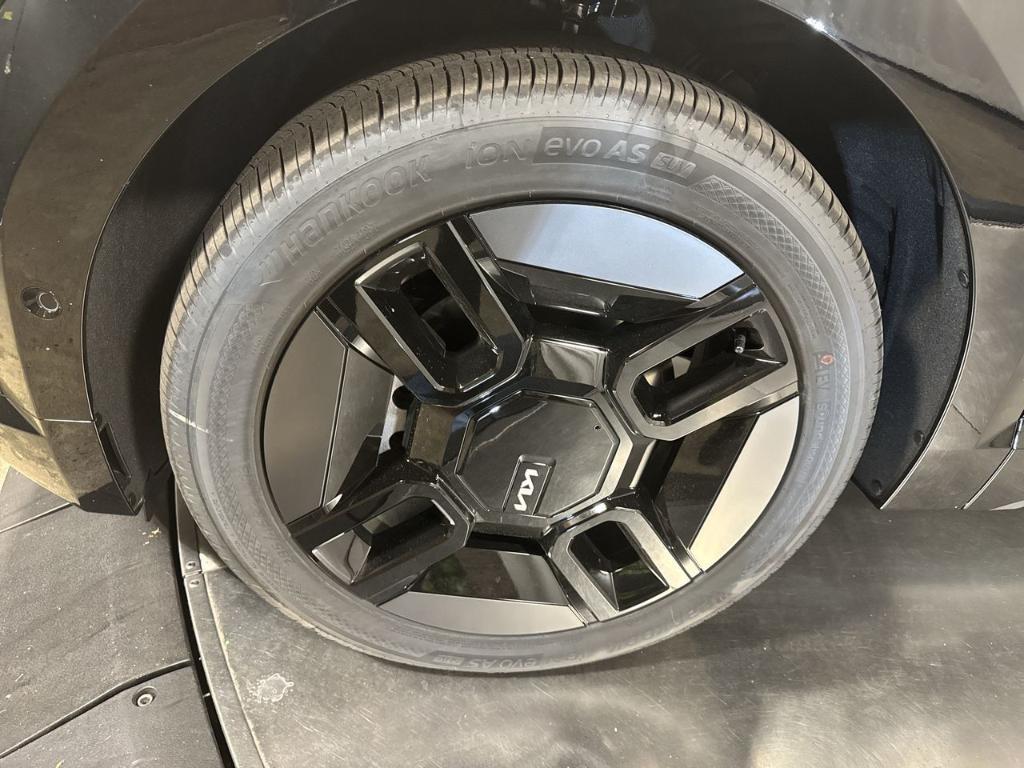 new 2026 Kia EV9 car, priced at $67,823
