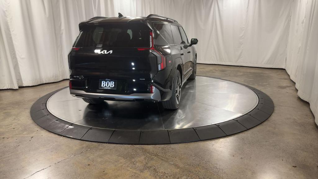 new 2026 Kia EV9 car, priced at $67,823