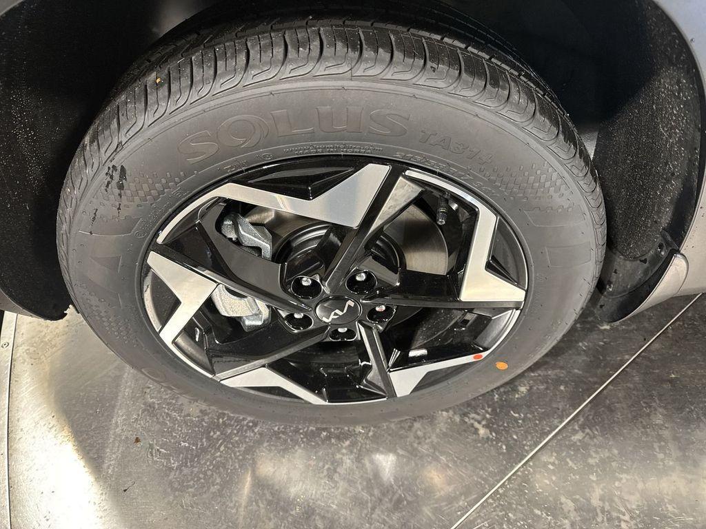 new 2025 Kia Seltos car, priced at $27,125
