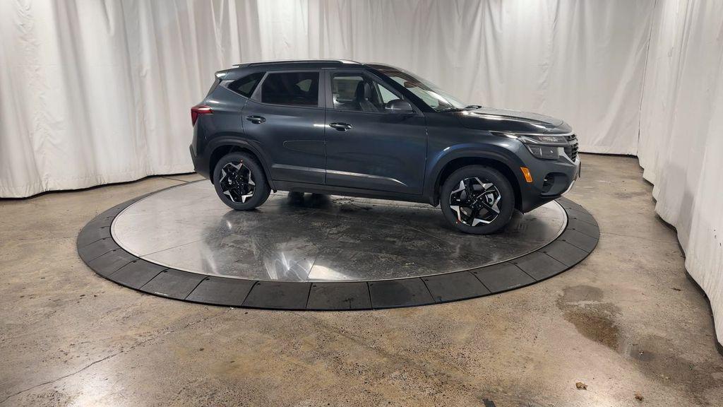 new 2025 Kia Seltos car, priced at $27,125