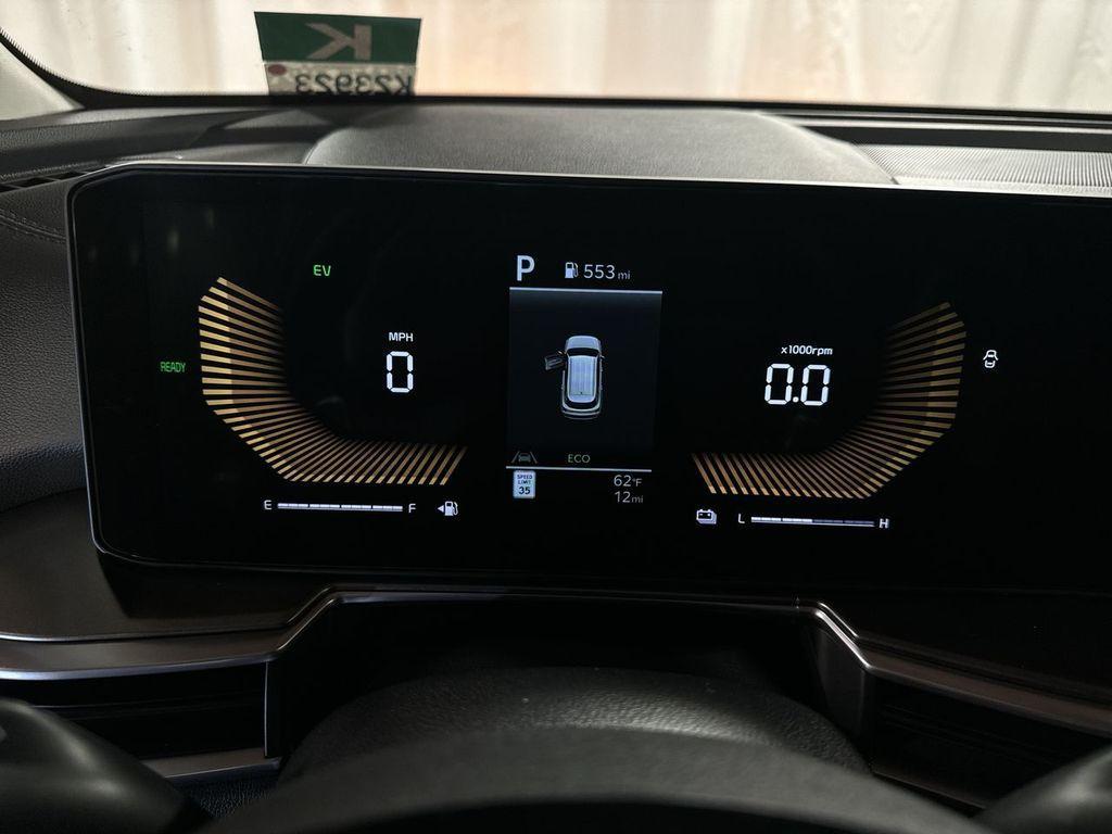 new 2025 Kia Sorento Hybrid car, priced at $40,894