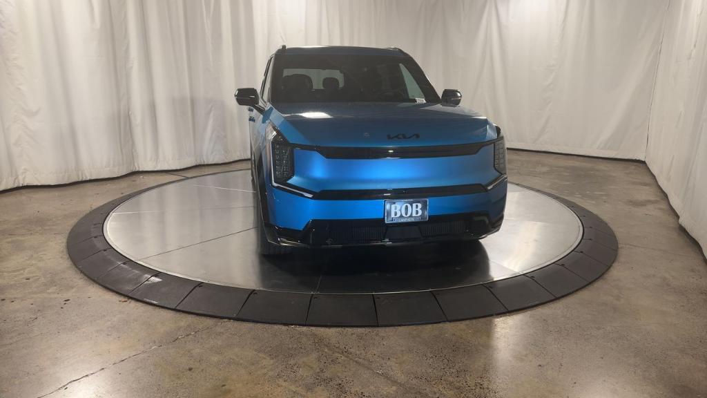 new 2026 Kia EV9 car, priced at $61,848