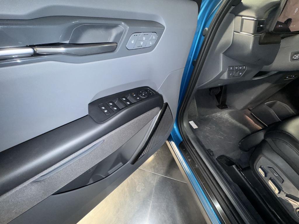 new 2026 Kia EV9 car, priced at $61,848