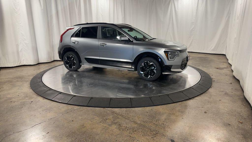 new 2025 Kia Niro EV car, priced at $37,672