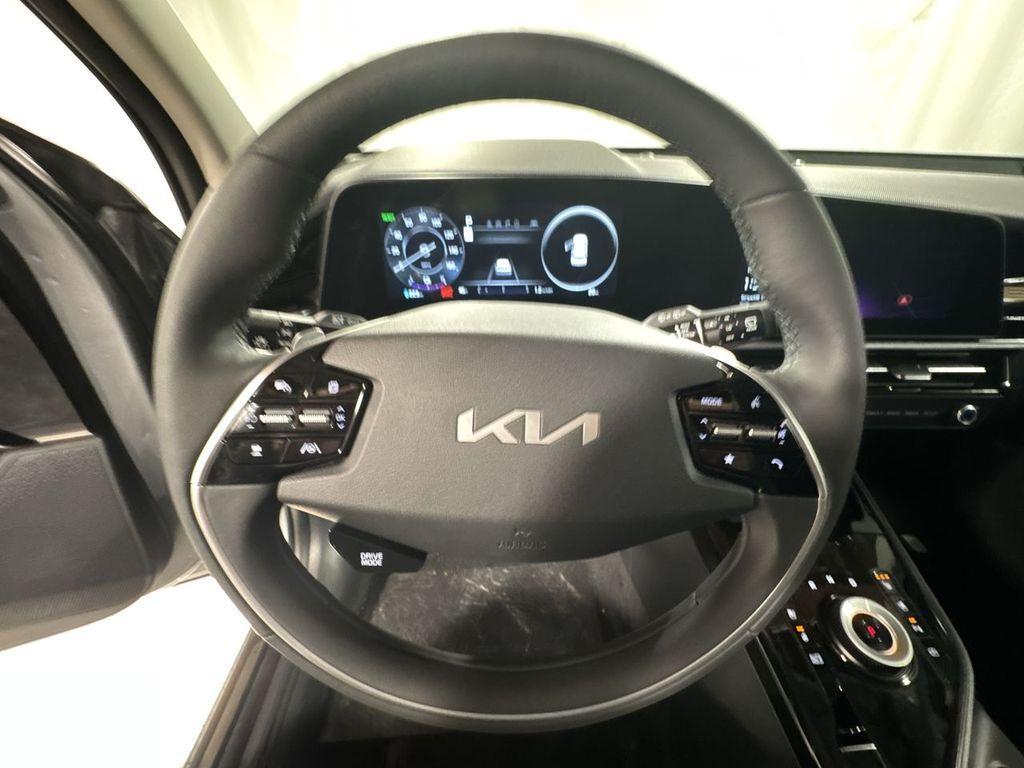 new 2025 Kia Niro EV car, priced at $37,672