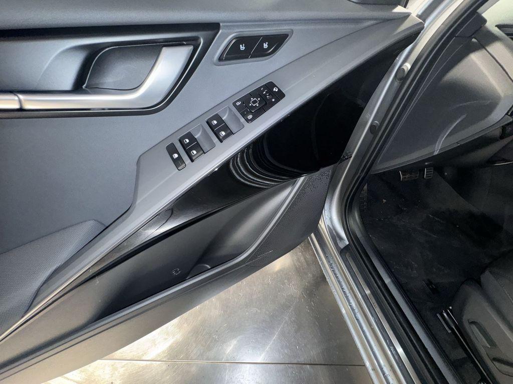 new 2025 Kia Niro EV car, priced at $37,672