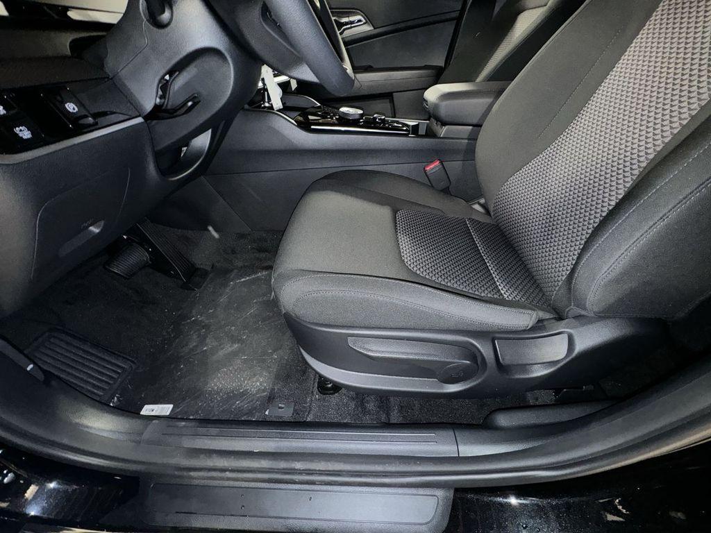 new 2025 Kia Sportage Hybrid car, priced at $30,455