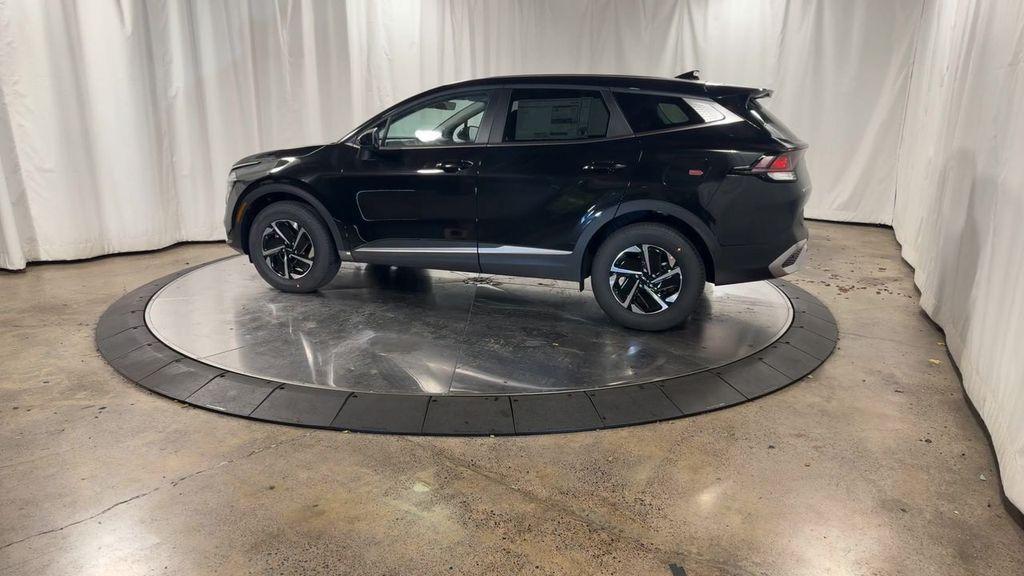 new 2025 Kia Sportage Hybrid car, priced at $30,455