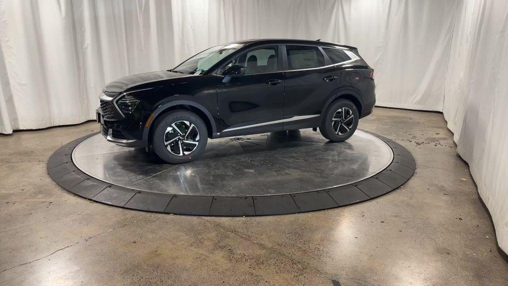 new 2025 Kia Sportage Hybrid car, priced at $30,455