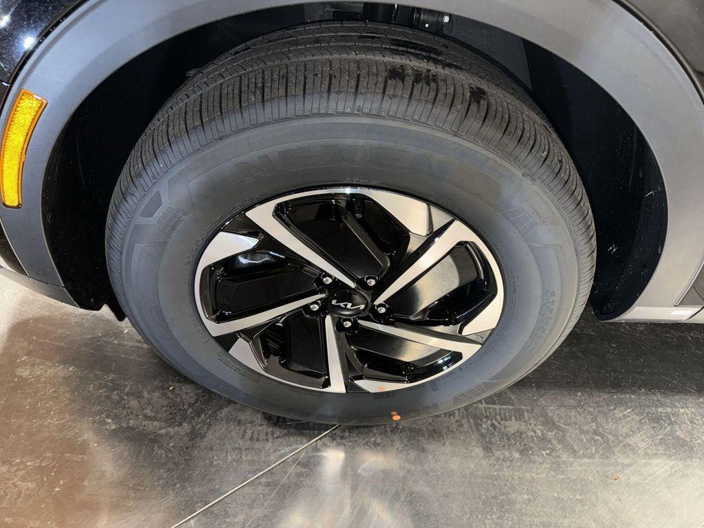new 2025 Kia Sportage Hybrid car, priced at $30,455