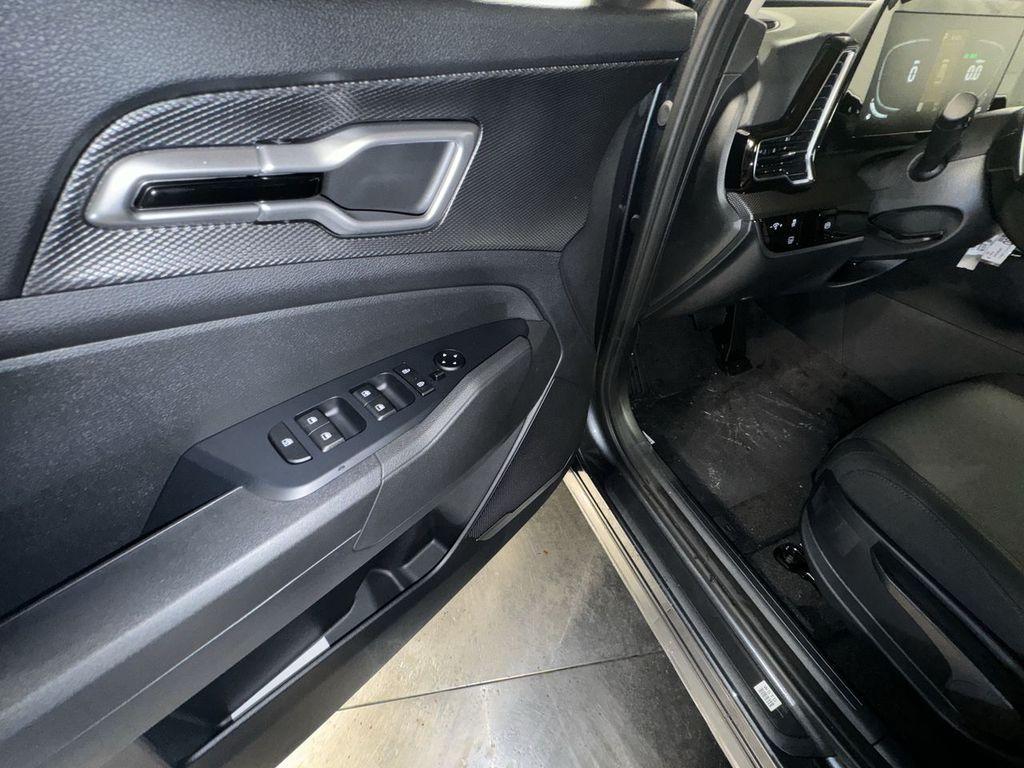 new 2025 Kia Sportage Hybrid car, priced at $32,124