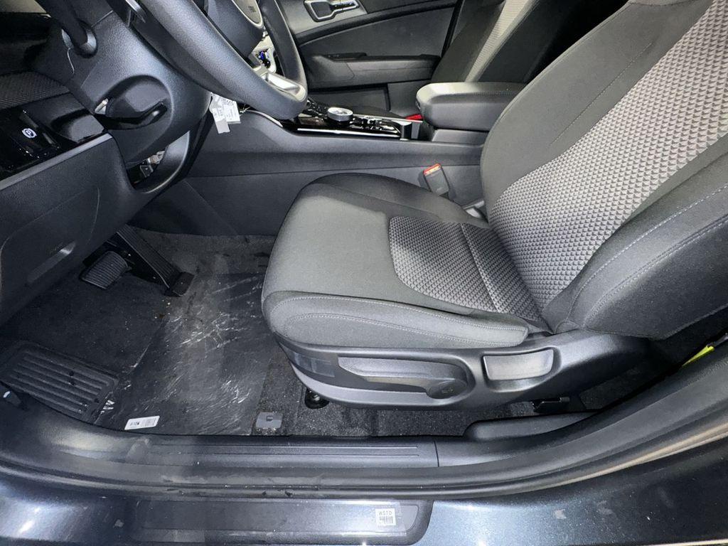 new 2025 Kia Sportage Hybrid car, priced at $32,124