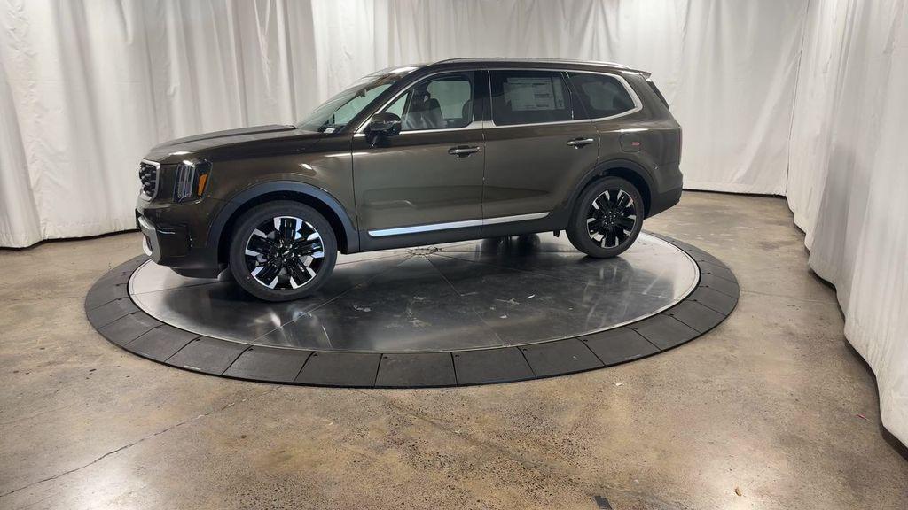 new 2025 Kia Telluride car, priced at $51,468