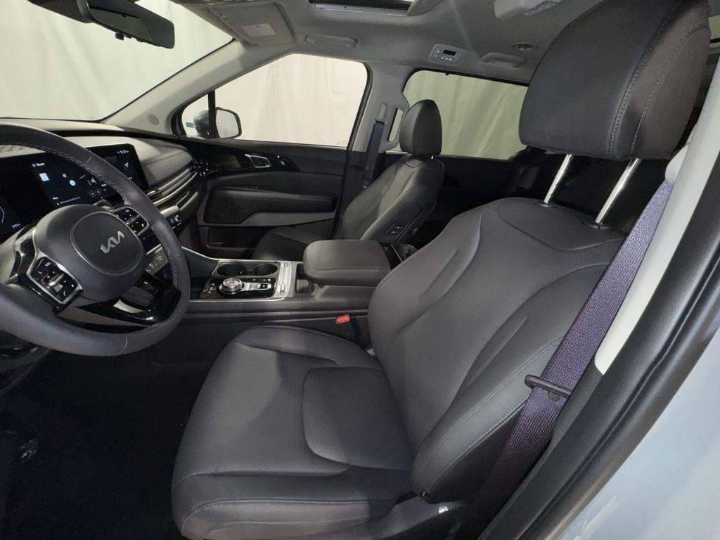 new 2026 Kia Carnival Hybrid car, priced at $52,074