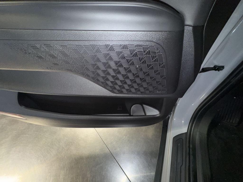 new 2026 Kia Carnival Hybrid car, priced at $52,074