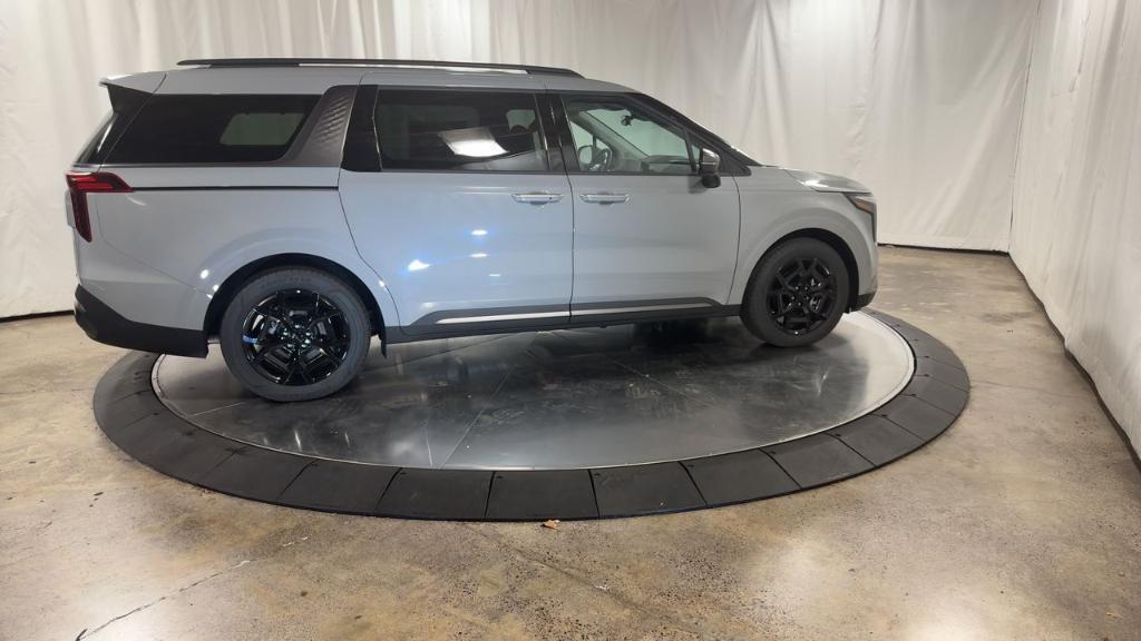 new 2026 Kia Carnival Hybrid car, priced at $52,074