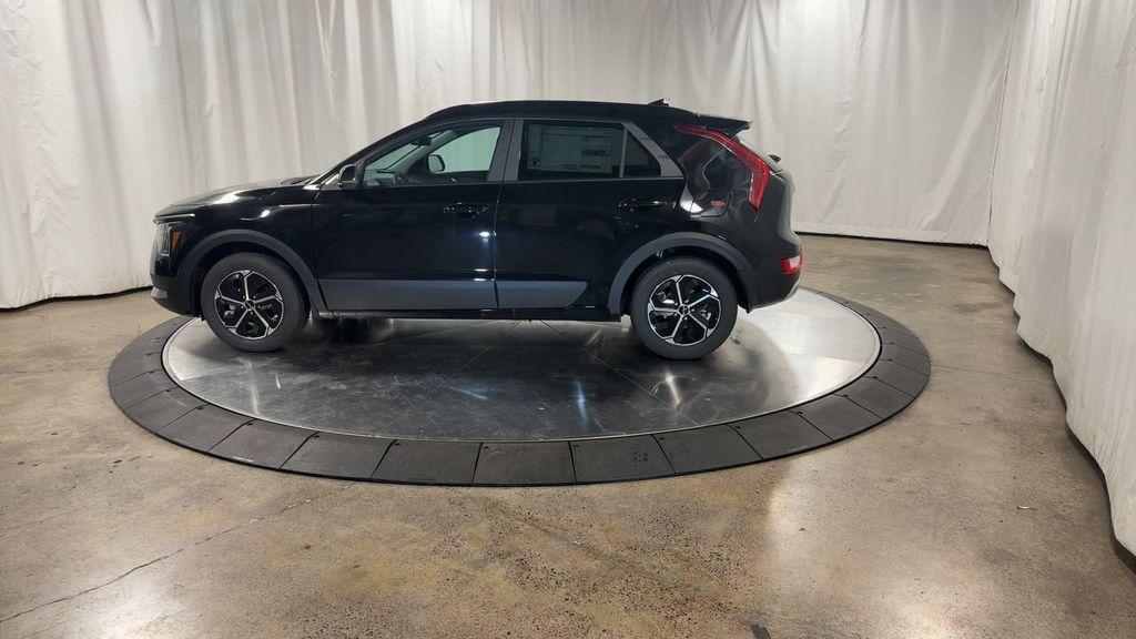 new 2025 Kia Niro car, priced at $27,497