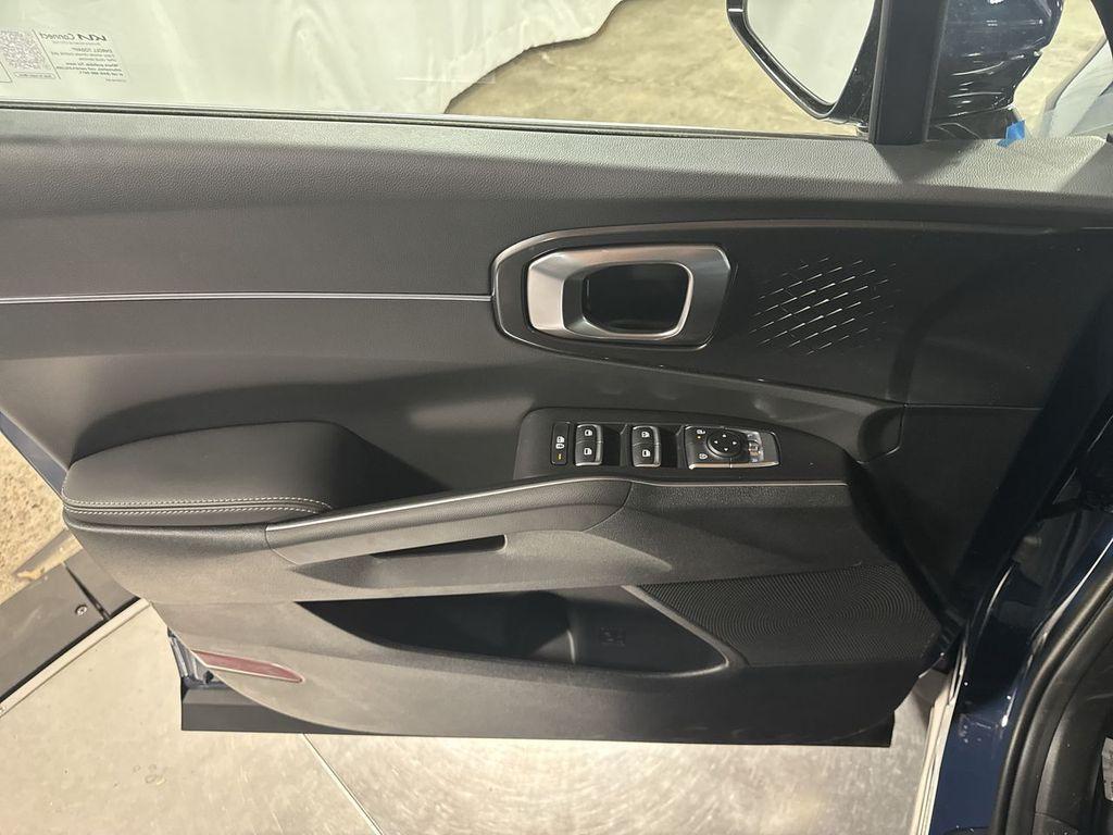 new 2025 Kia Sorento car, priced at $41,016
