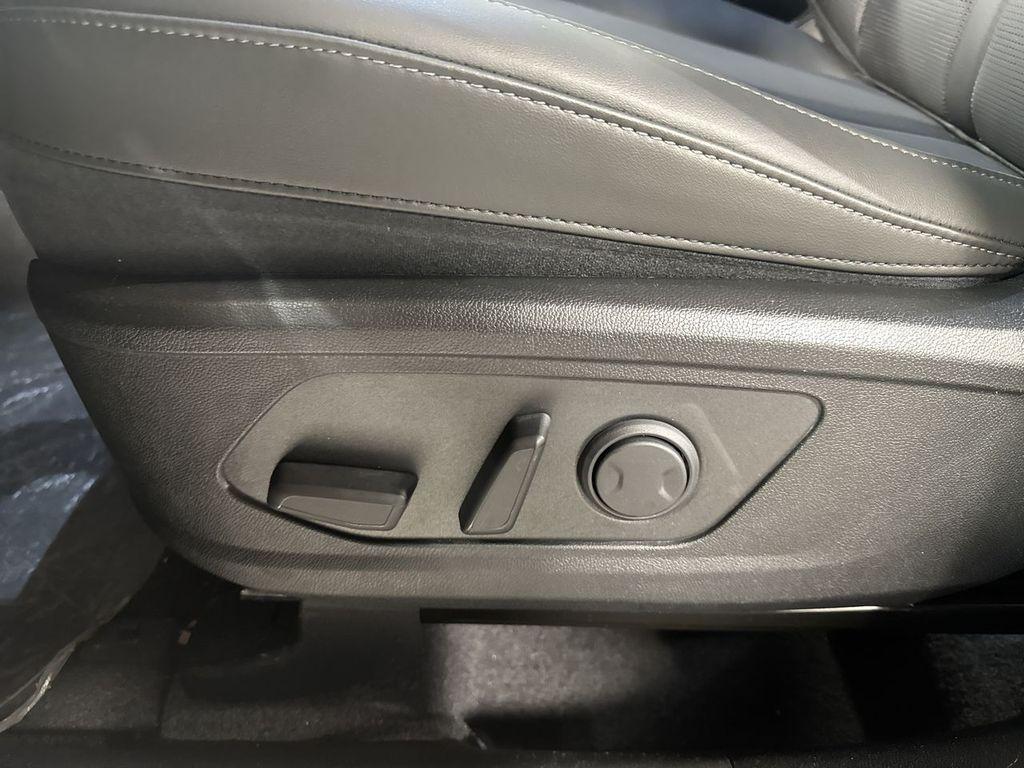 new 2025 Kia Sorento car, priced at $41,016
