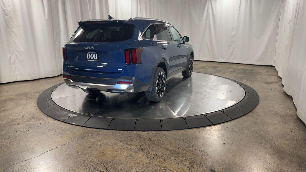 new 2025 Kia Sorento car, priced at $41,016