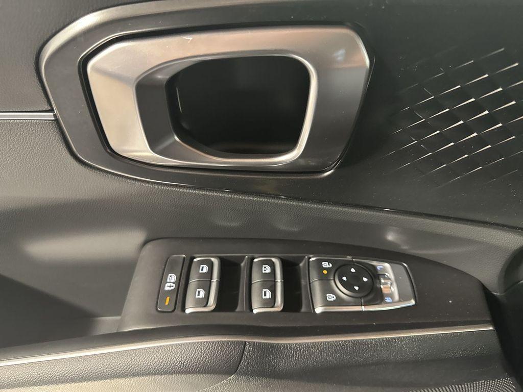 new 2025 Kia Sorento car, priced at $41,016