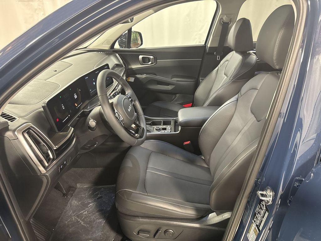 new 2025 Kia Sorento car, priced at $41,016
