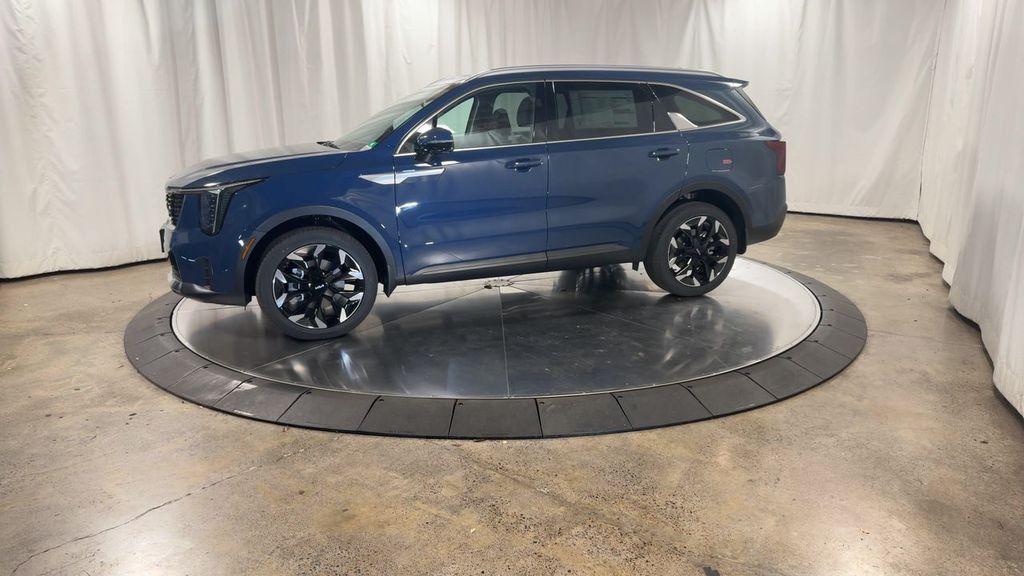 new 2025 Kia Sorento car, priced at $41,016