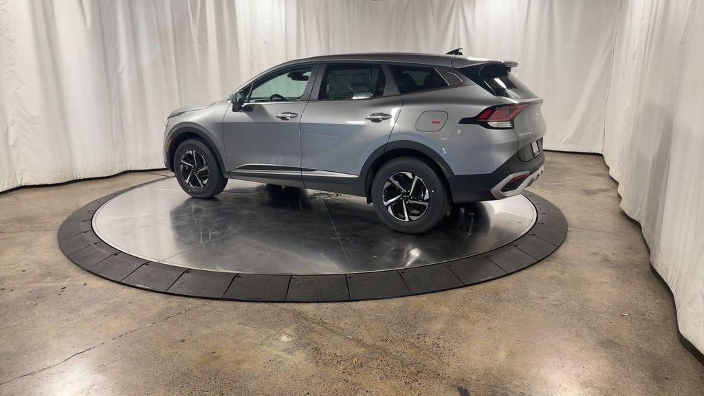 new 2025 Kia Sportage Hybrid car, priced at $30,455