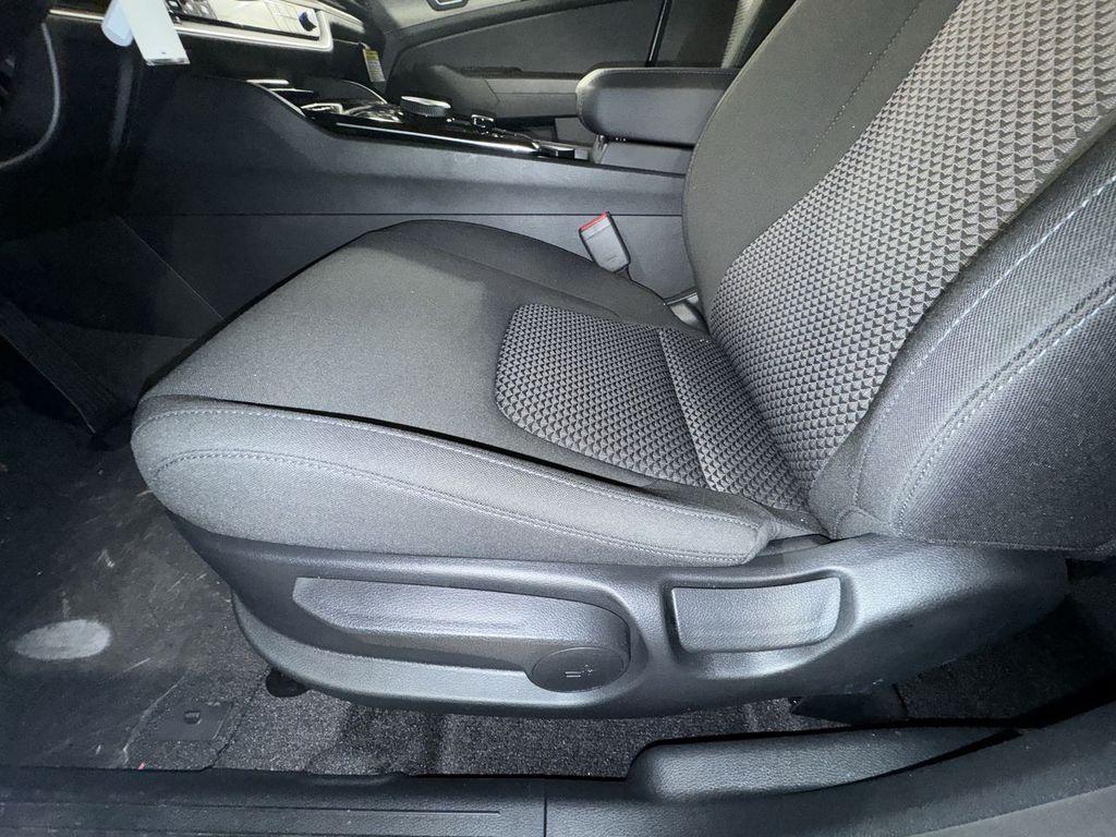 new 2025 Kia Sportage Hybrid car, priced at $30,455