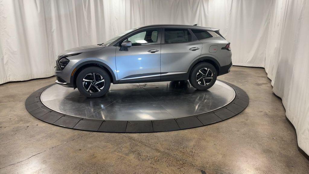 new 2025 Kia Sportage Hybrid car, priced at $30,455