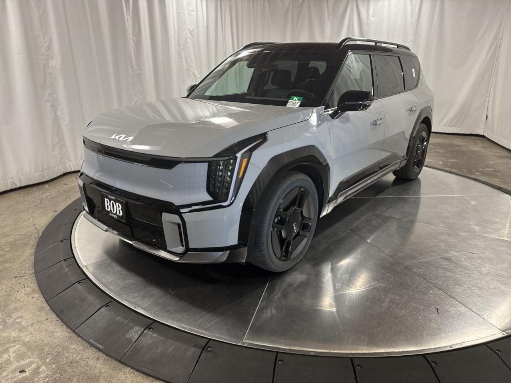 new 2026 Kia EV9 car, priced at $61,906