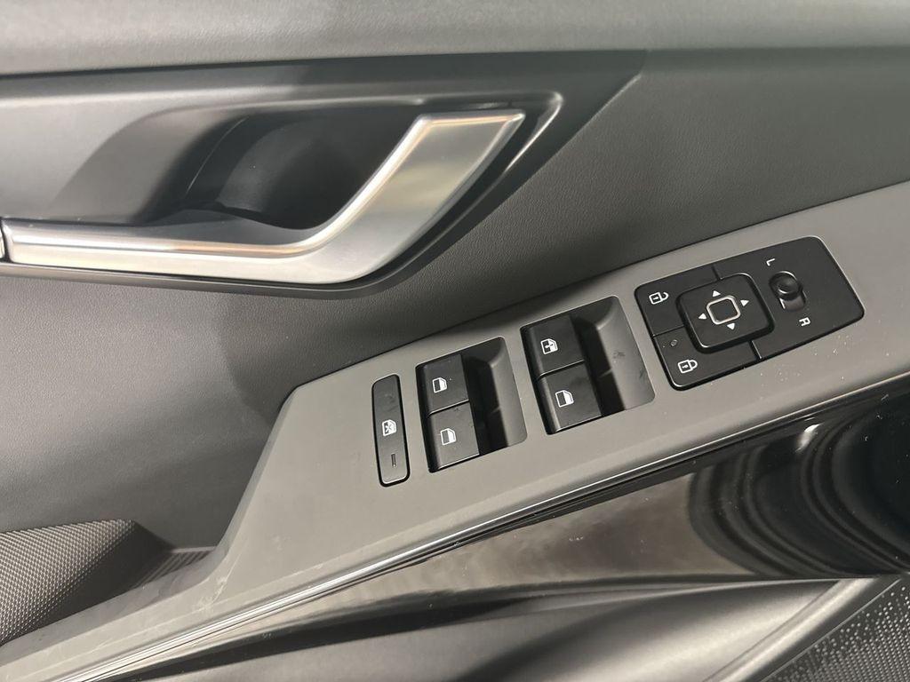 new 2025 Kia Niro EV car, priced at $33,817