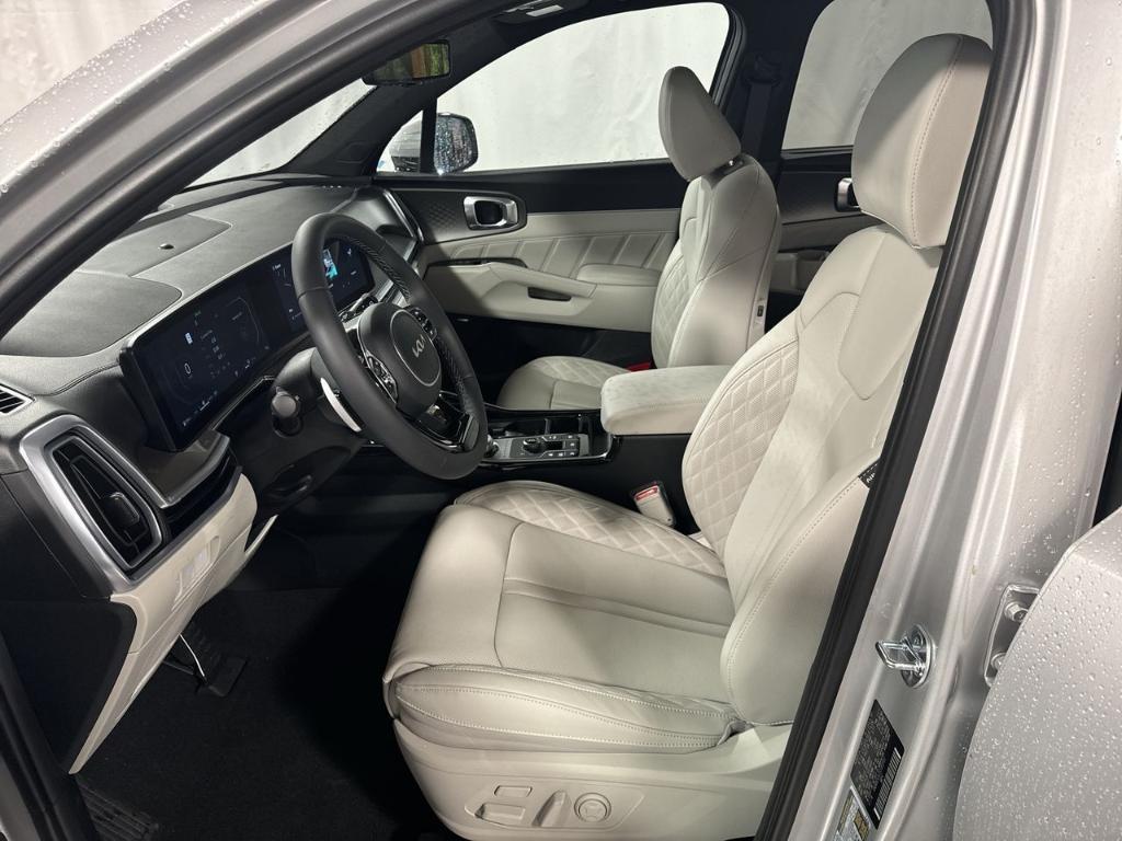new 2025 Kia Sorento Hybrid car, priced at $44,276