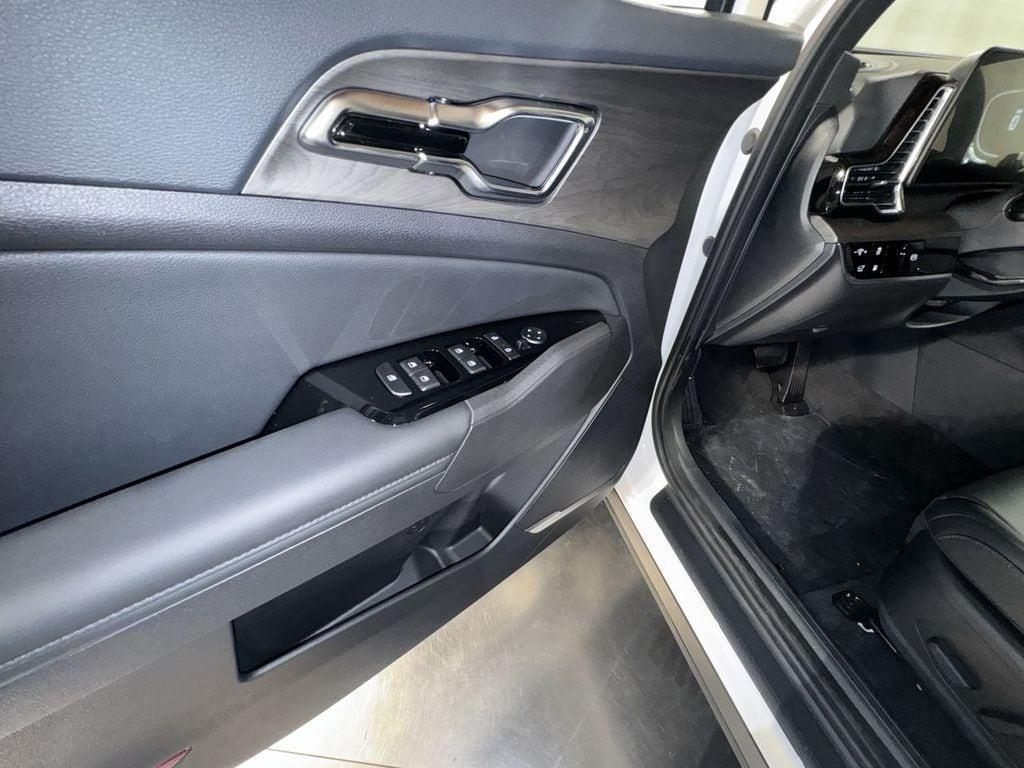 new 2025 Kia Sportage Plug-In Hybrid car, priced at $41,483