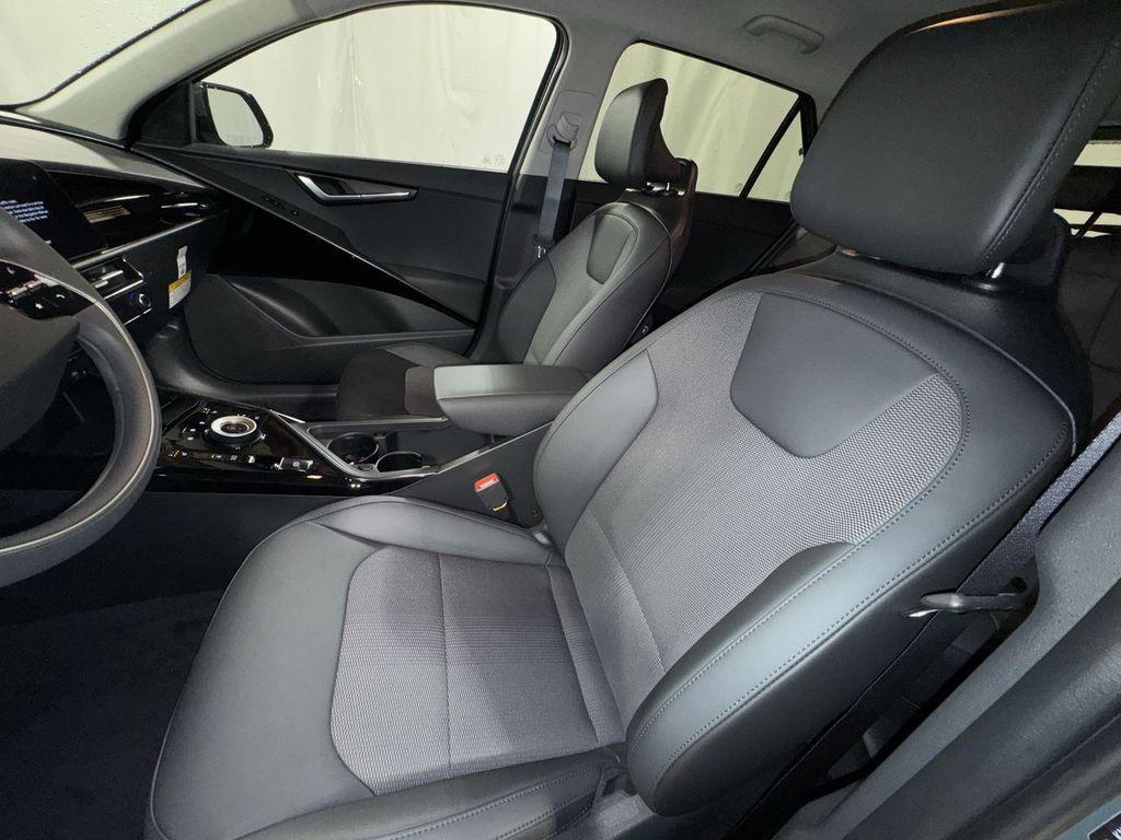 new 2025 Kia Niro EV car, priced at $33,817