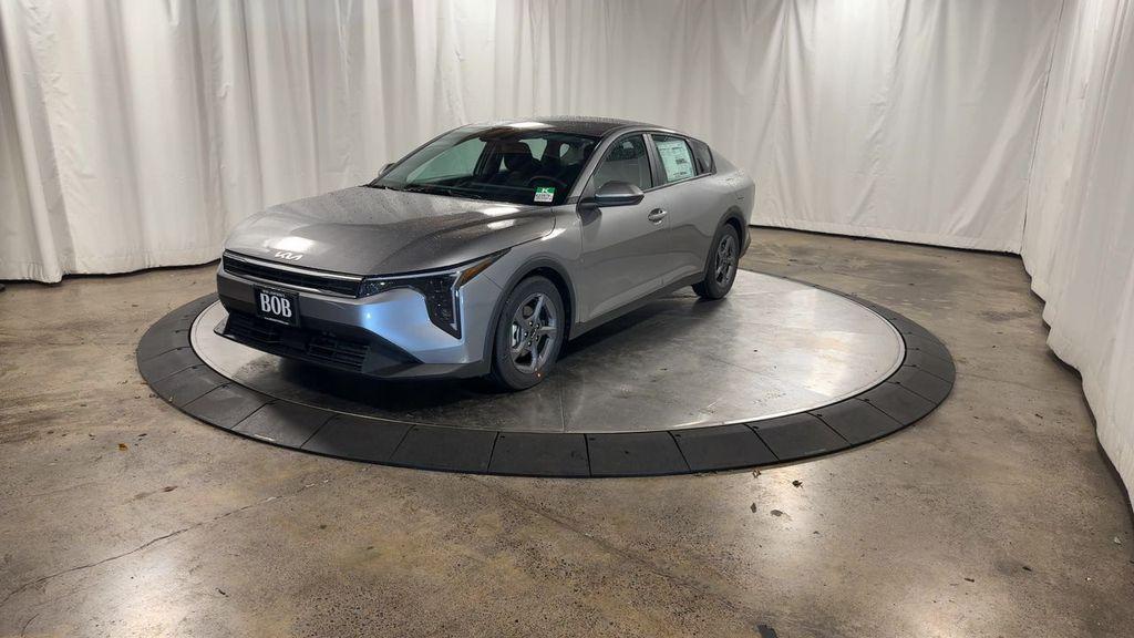 new 2025 Kia K4 car, priced at $23,682
