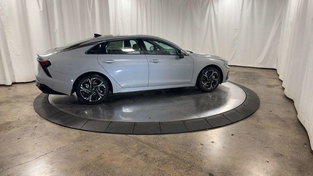 new 2025 Kia K5 car, priced at $33,038