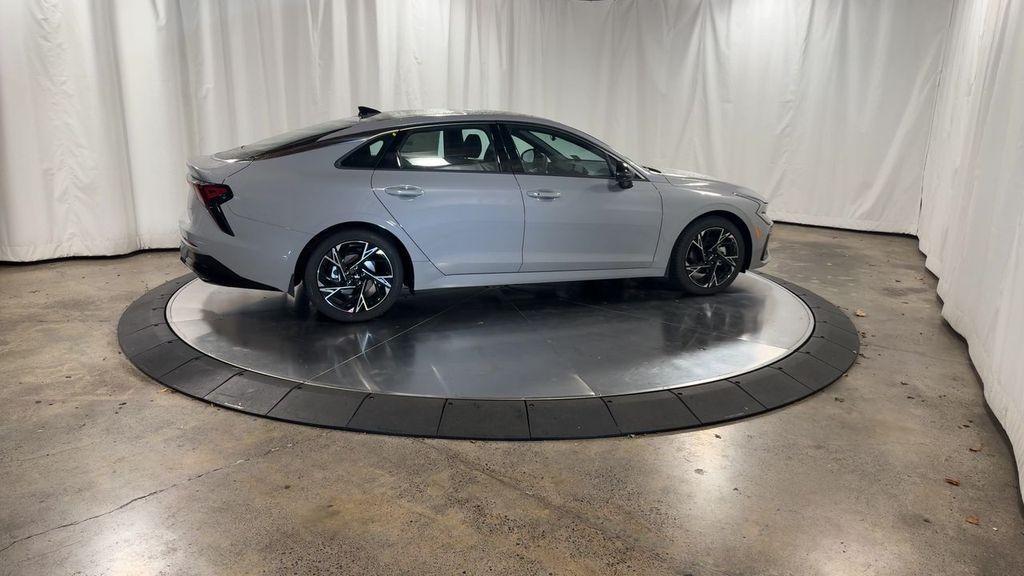 new 2025 Kia K5 car, priced at $30,630