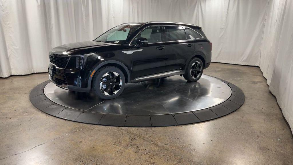 new 2025 Kia Sorento Hybrid car, priced at $38,875