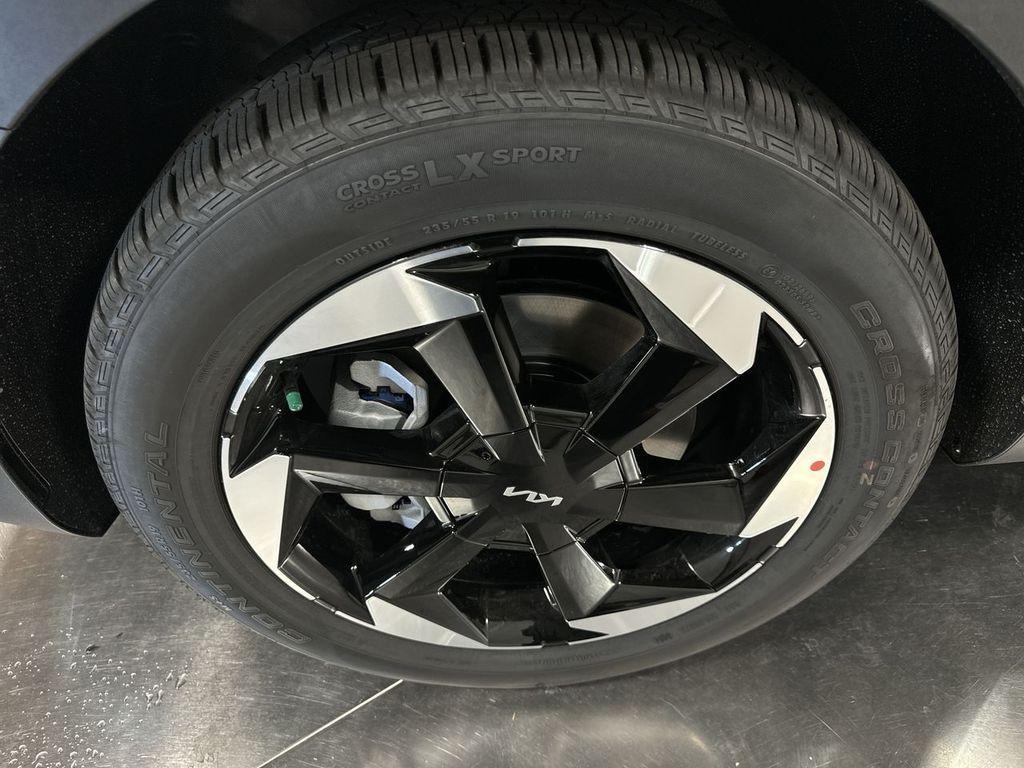 new 2025 Kia Sorento Hybrid car, priced at $38,875