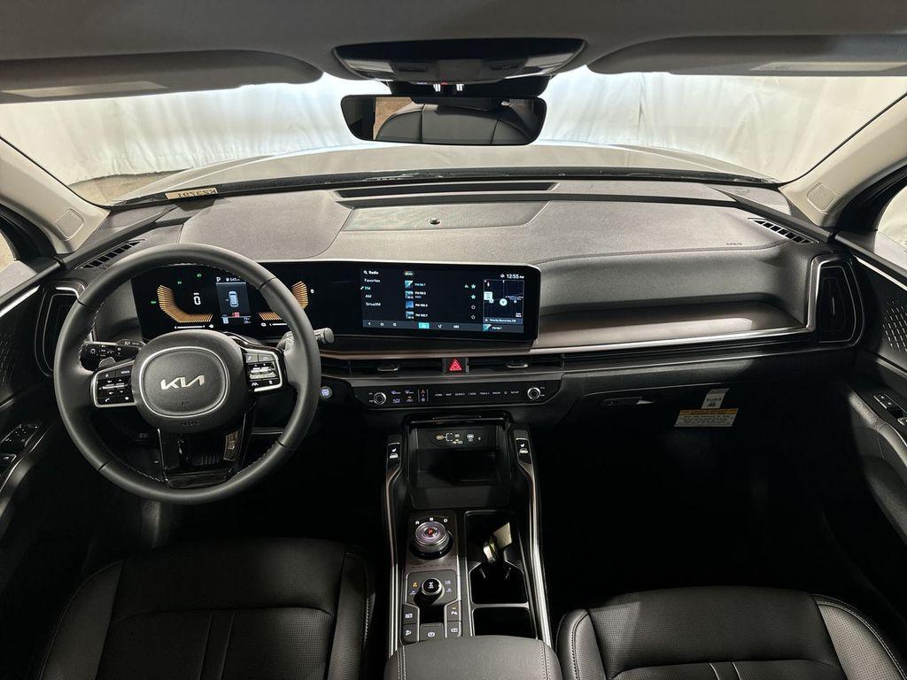 new 2025 Kia Sorento Hybrid car, priced at $38,875