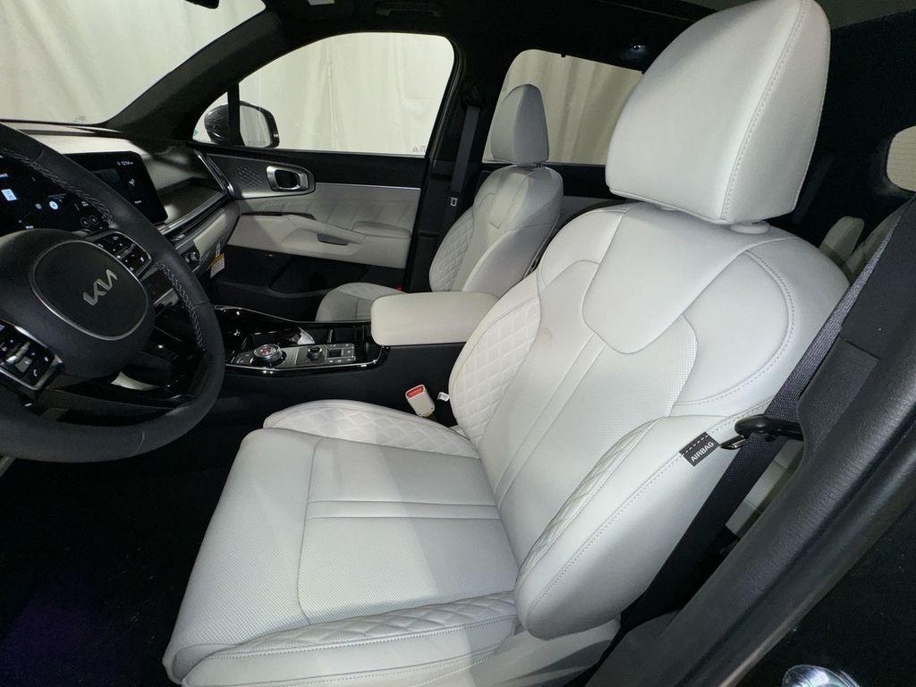 new 2025 Kia Sorento Hybrid car, priced at $47,682