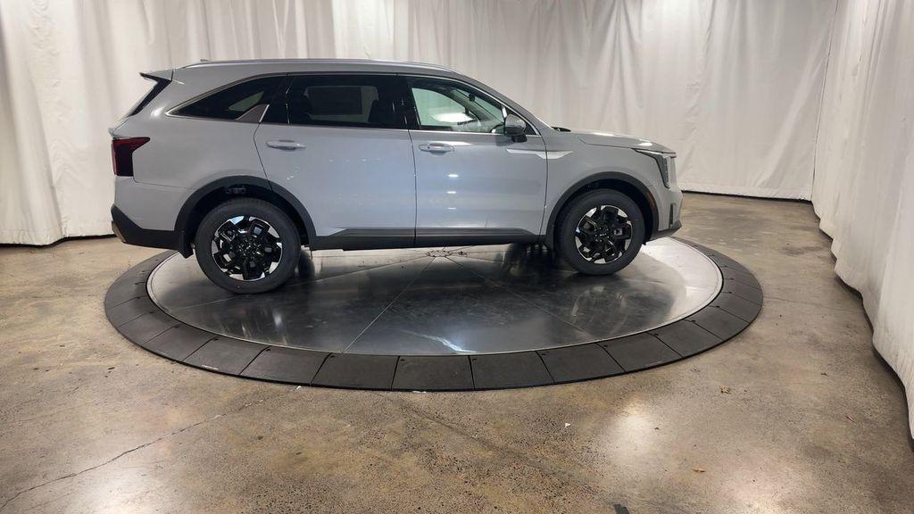 new 2025 Kia Sorento car, priced at $38,392