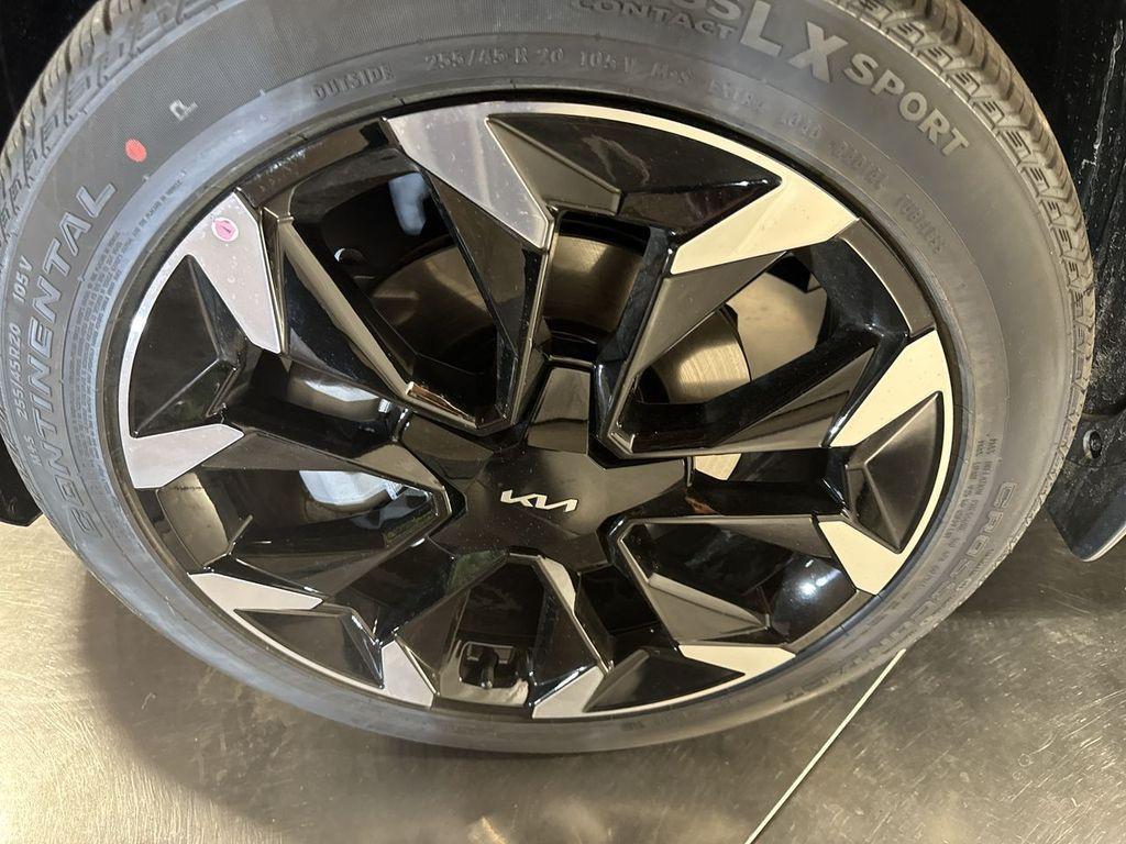 new 2025 Kia Sorento car, priced at $40,508