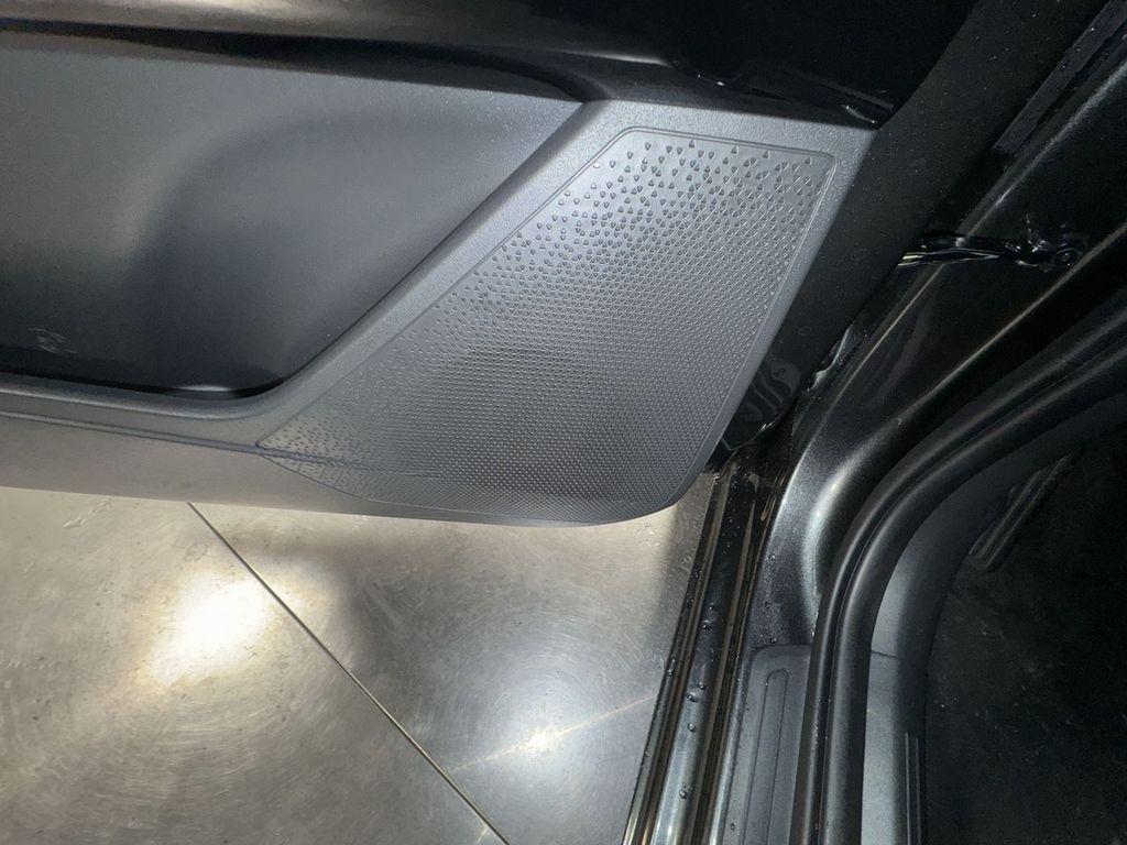 new 2025 Kia Niro car, priced at $29,695
