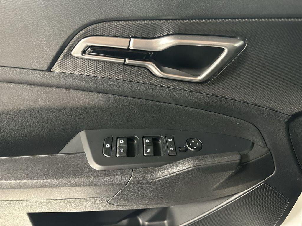 new 2025 Kia Sportage car, priced at $27,712
