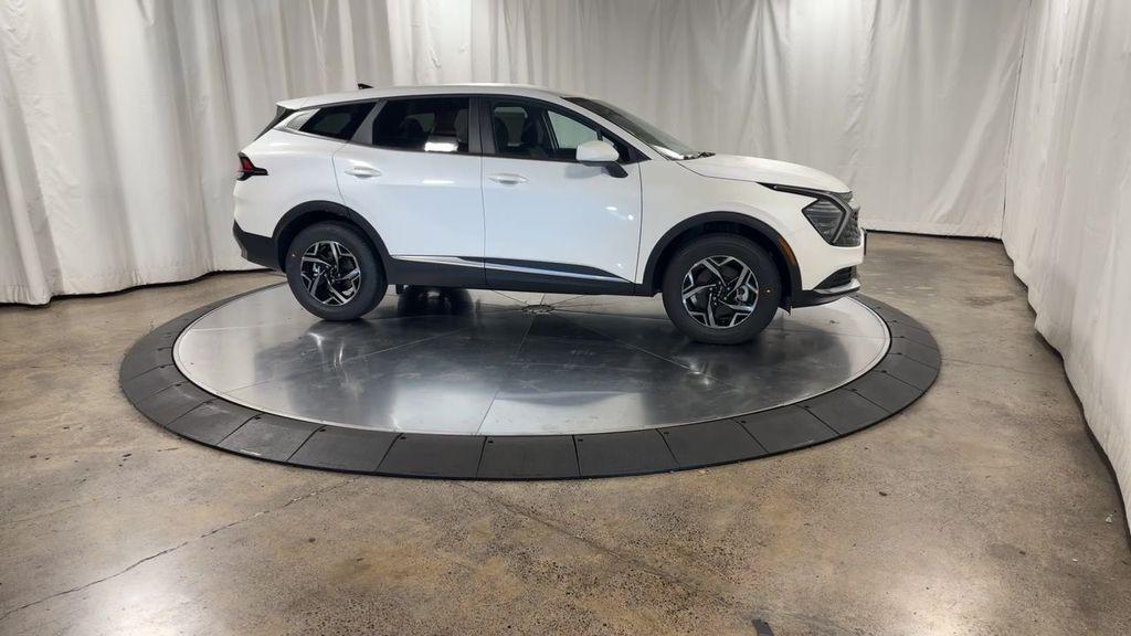 new 2025 Kia Sportage car, priced at $27,712