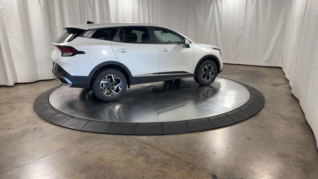 new 2025 Kia Sportage car, priced at $27,712